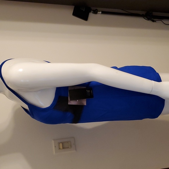 NWT Sarah Tank - Picture 3 of 9